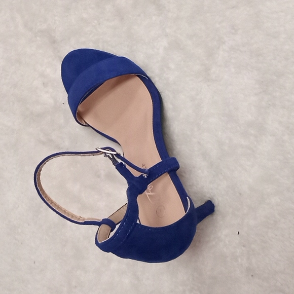 blue high heel shoe - Picture 2 of 5
